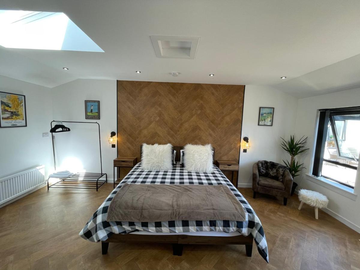 Golfers Dream Guest Suite With Onsite Golf Studio Available For Booking By Guests Strathkinness ภายนอก รูปภาพ