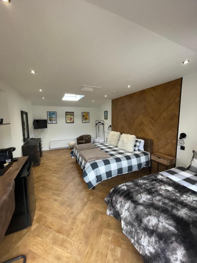 Golfers Dream Guest Suite With Onsite Golf Studio Available For Booking By Guests Strathkinness ภายนอก รูปภาพ